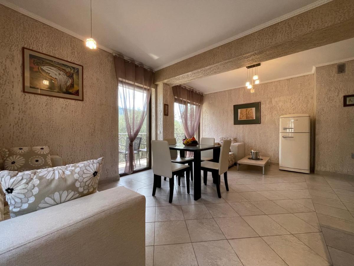 Apartments Villa St. Бар Екстериор снимка